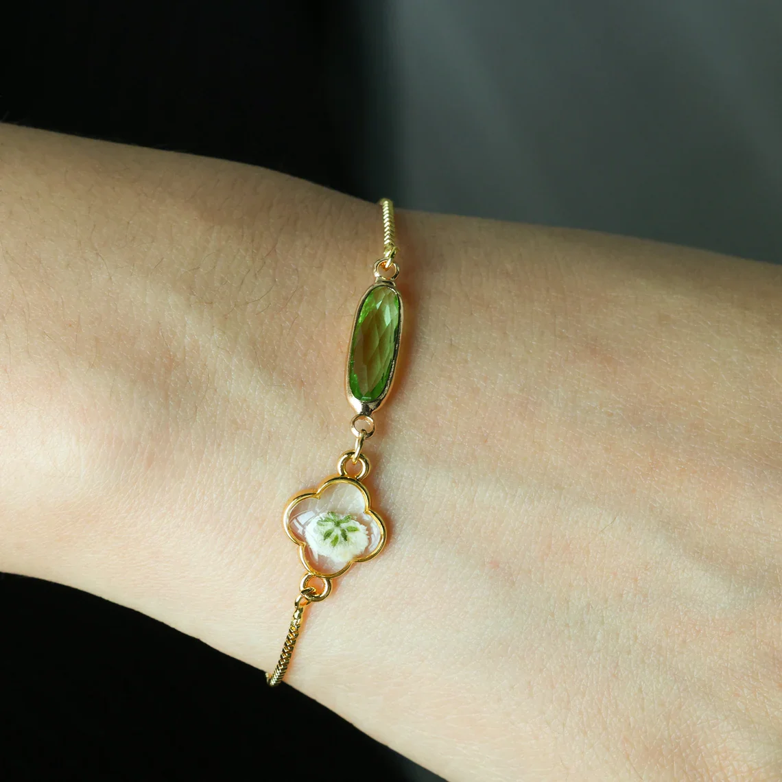 Custom Baby's Breath Birthstone Bracelet for Mom Gift - Image 4