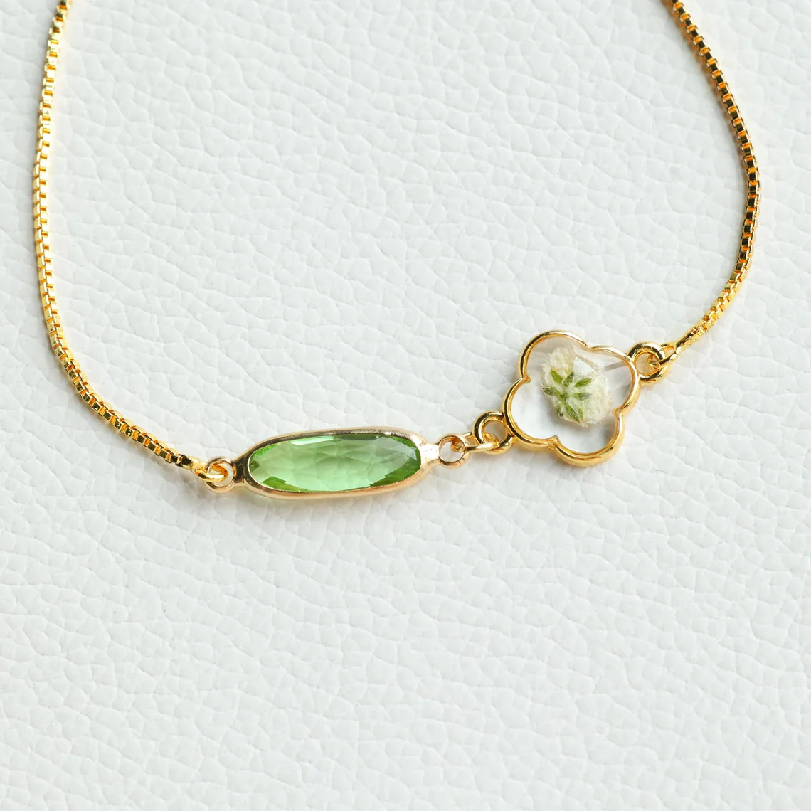 Custom Baby's Breath Birthstone Bracelet for Mom Gift - Image 6
