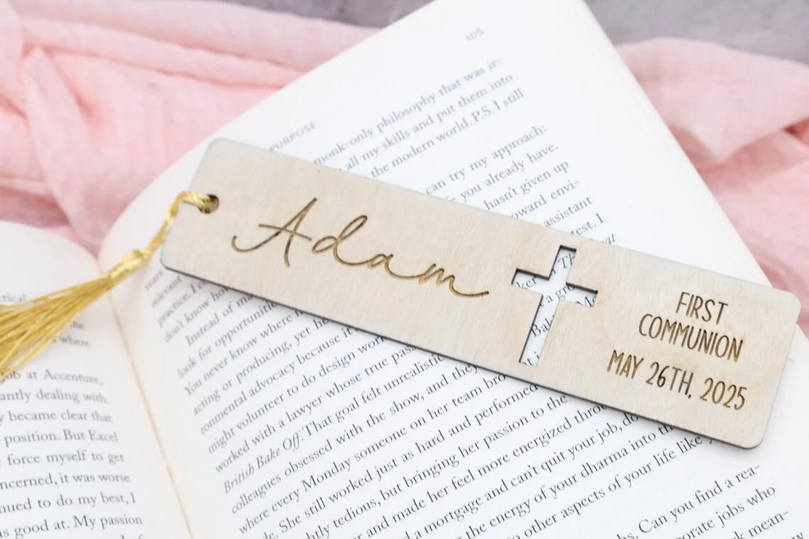 Custom First Communion Wooden Bookmark – Personalized Catholic Gift - Image 4