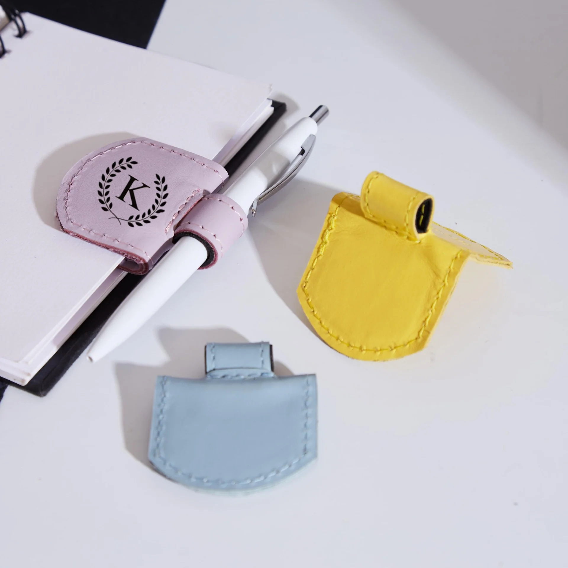 Custom Leather Magnetic Bookmark with Pen Holder – Personalized Gift - Image 3