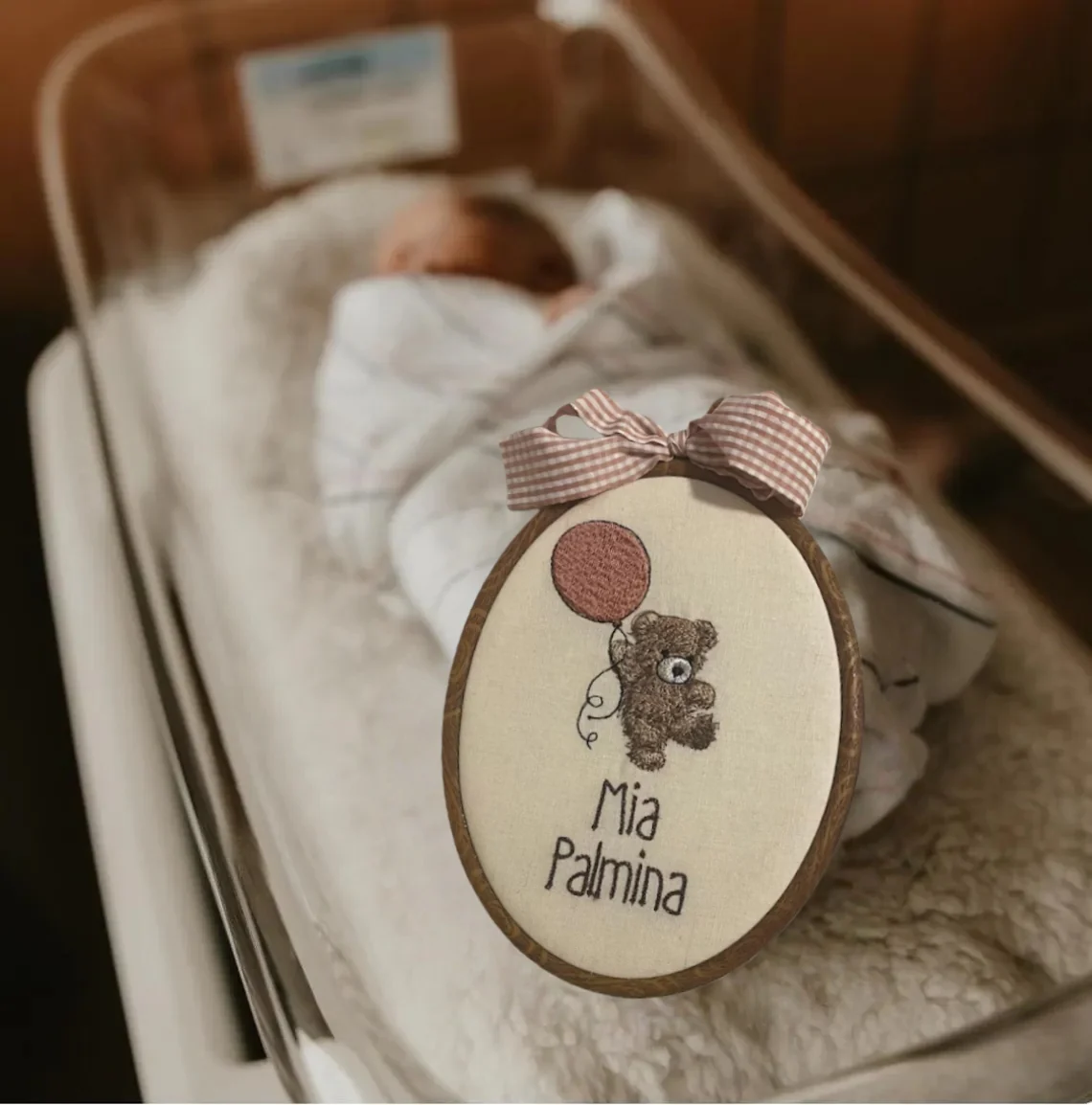 Oval Baby Name Embroidered Sign – Personalized Teddy & Balloon Décor - Image 4
