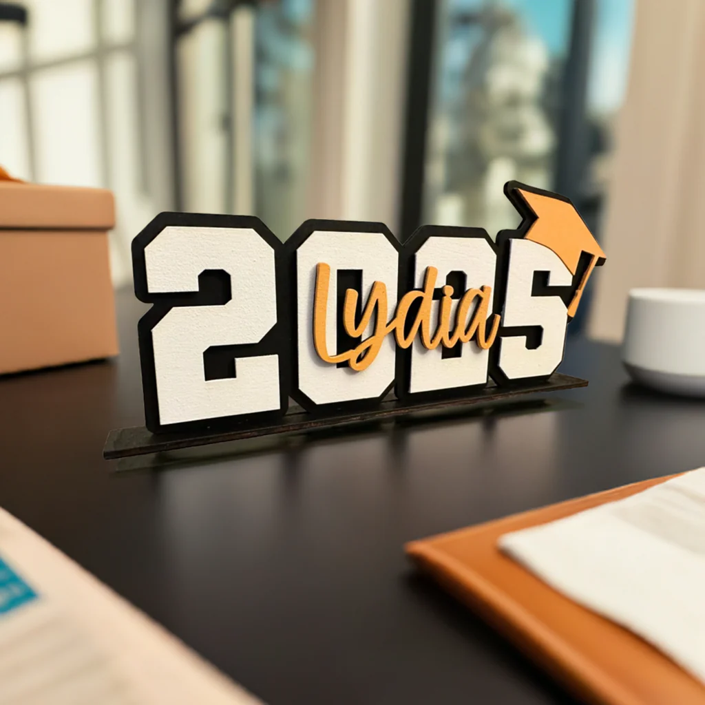 Personalized 2025 Wooden Graduation Sign – Custom Party Decor 🎓 - Image 4