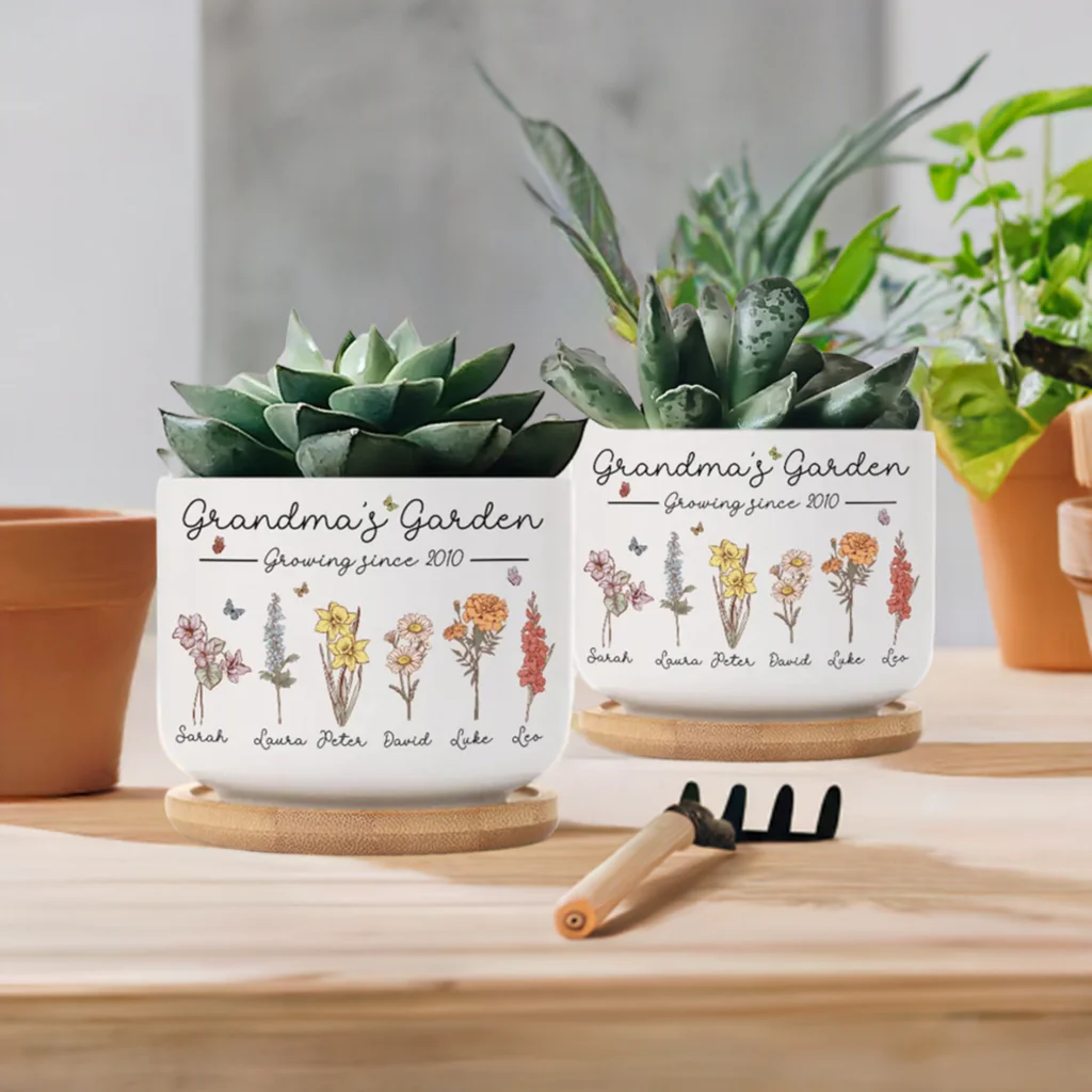 Personalized Birth Flowers Vase - Custom Family Names Vase/Pot/Mug, Plant Lover Gift - Image 9