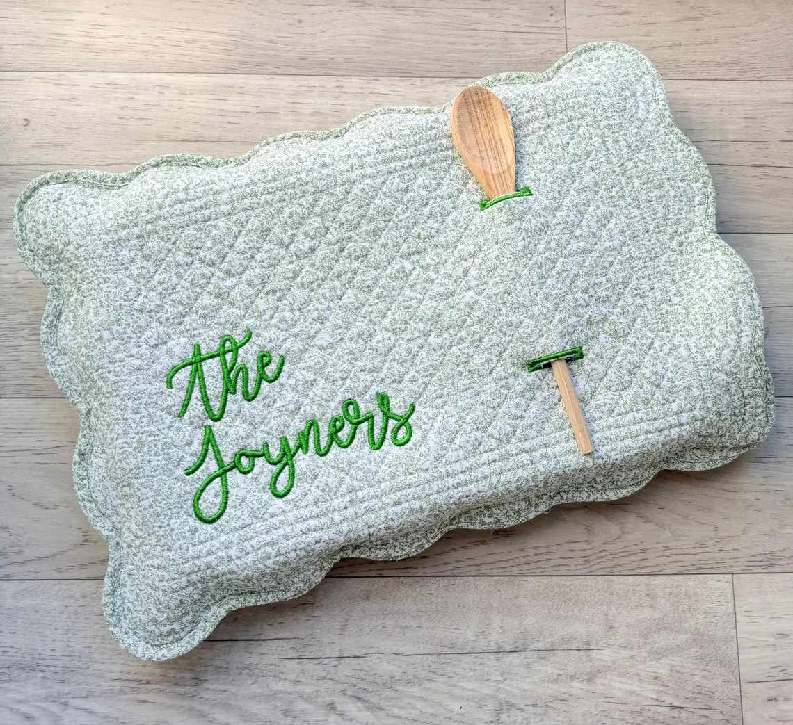 Personalized Casserole Dish Cover – Embroidered Quilted Gift - Image 2