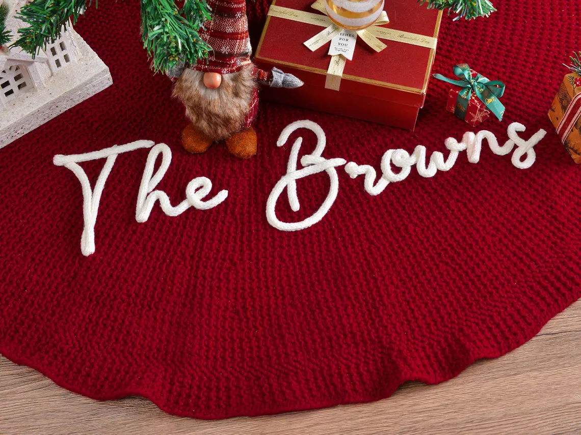 Personalized Christmas Tree Skirt – Family Holiday Home Decor - Image 4