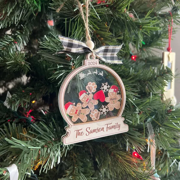 Personalized Gingerbread Man Family Christmas Ornament 2025 – Custom 4D Shaker Ornament Gift - Image 4