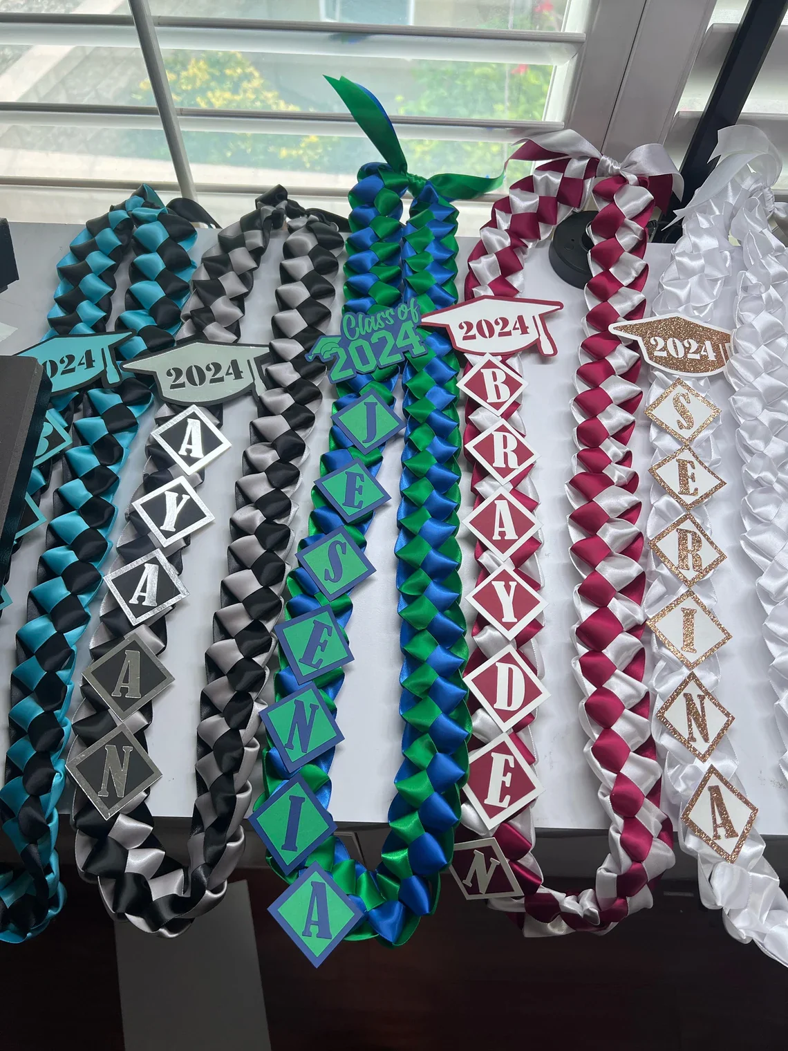 Personalized Graduation Lei 2026 – Custom Name & School Colors