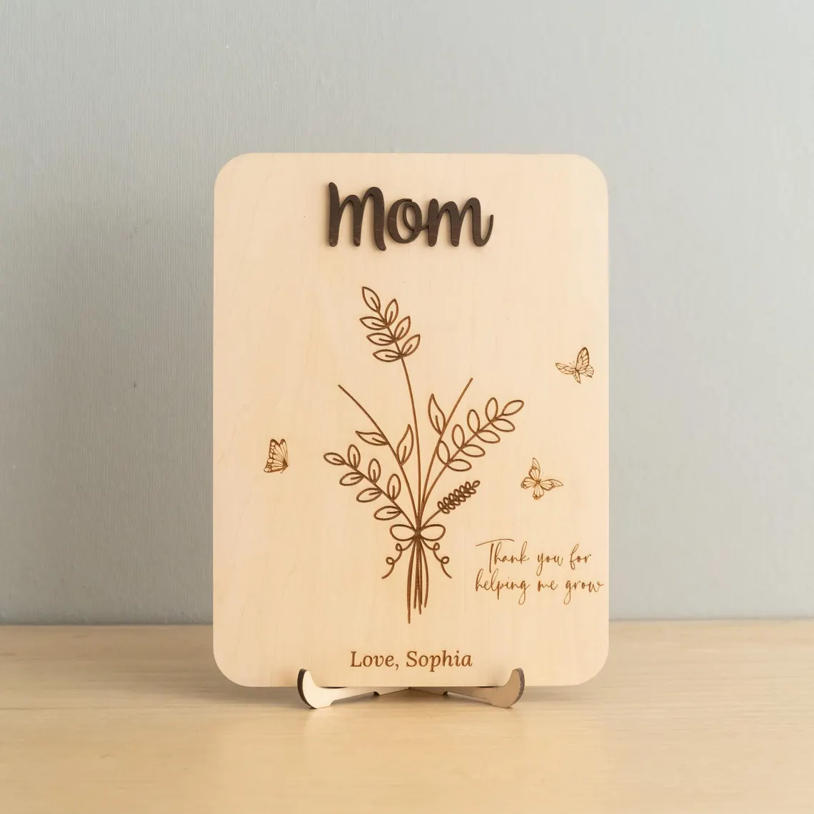 Personalized Mom Handprint Flower Wooden Sign Gift - Image 5