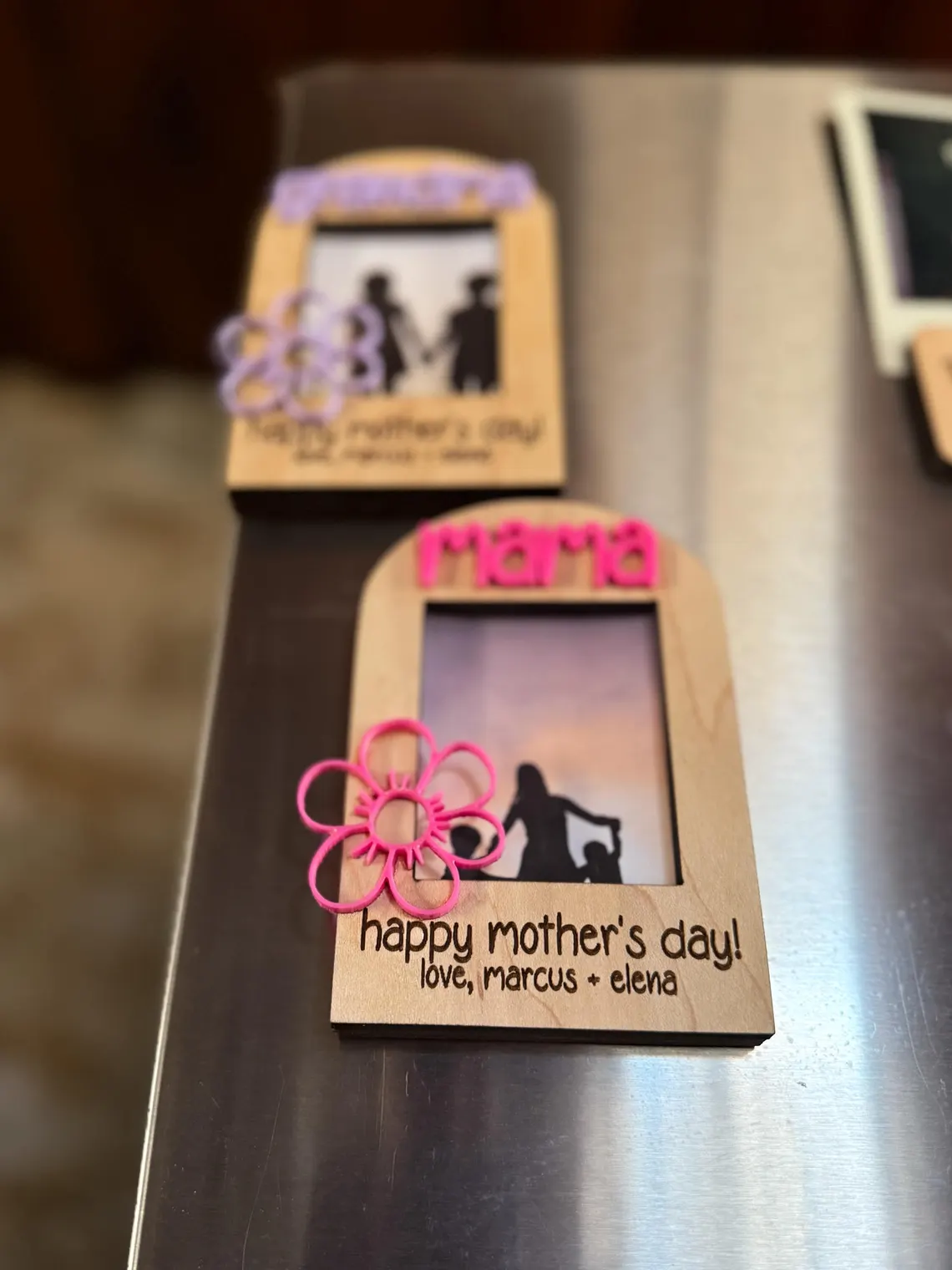 Personalized Photo Frame Magnet – Engraved Flower Gift for Mom - Image 2