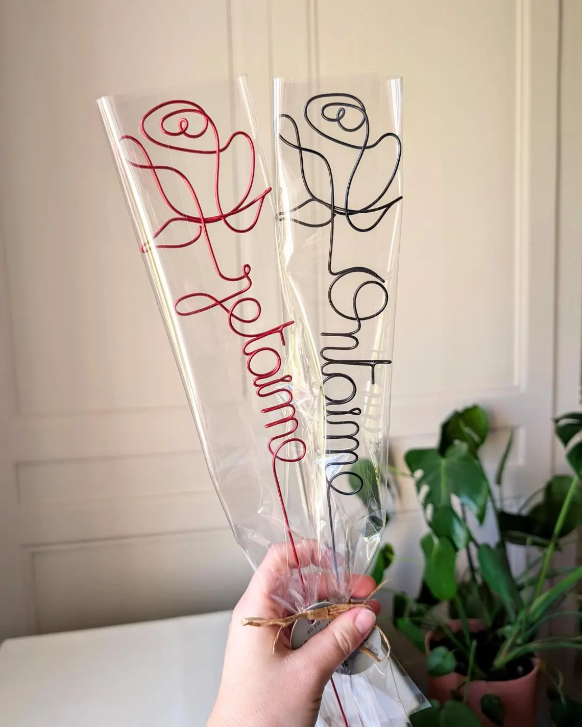 Personalized Wire Rose with Name – Eternal Flower Gift - Image 4